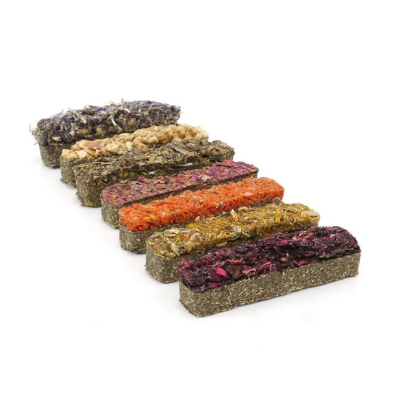 Naturals Luxury Flower Fruit and Veg Bar Treats for Small Animals-1