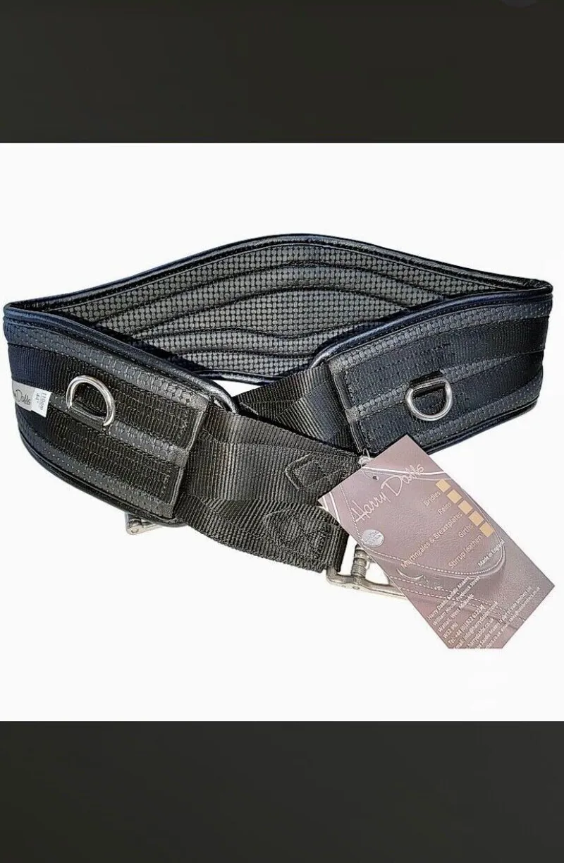 Harry Dabbs Curved Waffle Girth Black-1