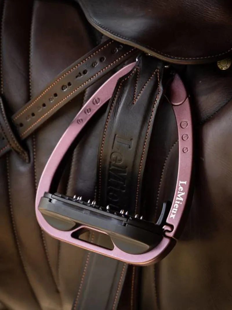LeMieux Vector Balance Stirrup Auburn-1