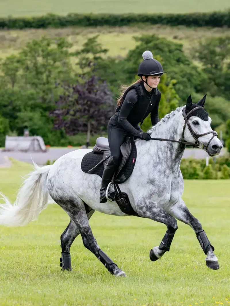 LeMieux Suede GP Square Black-1