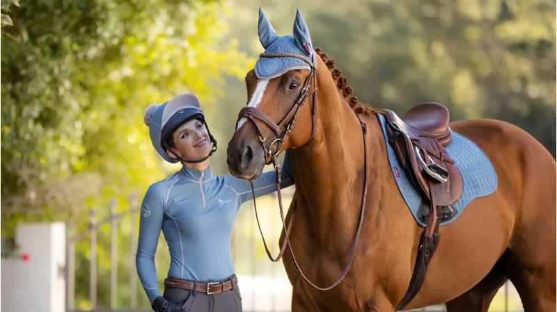 LeMieux Suede GP Square Ice Blue-1